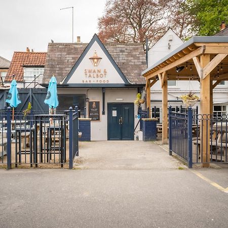 Swan & Talbot Inn 웨더비 외부 사진