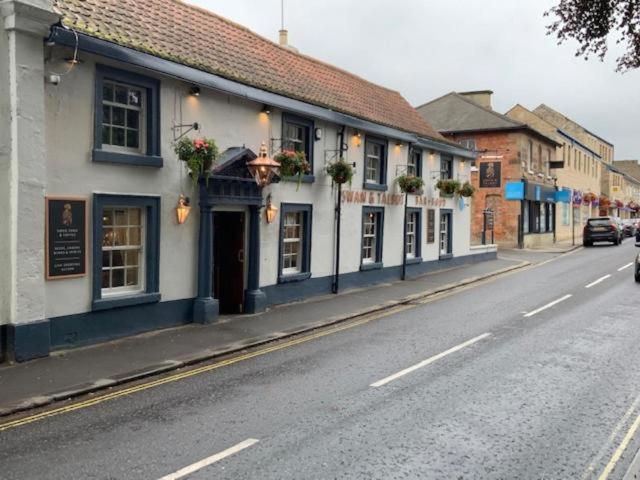 Swan & Talbot Inn 웨더비 외부 사진