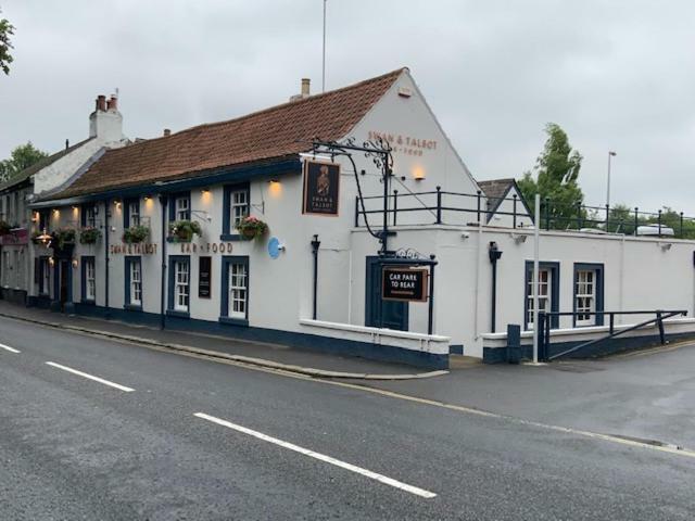 Swan & Talbot Inn 웨더비 외부 사진
