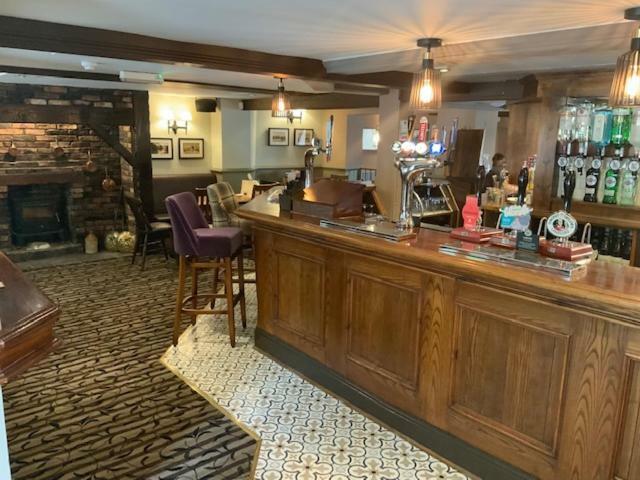 Swan & Talbot Inn 웨더비 외부 사진