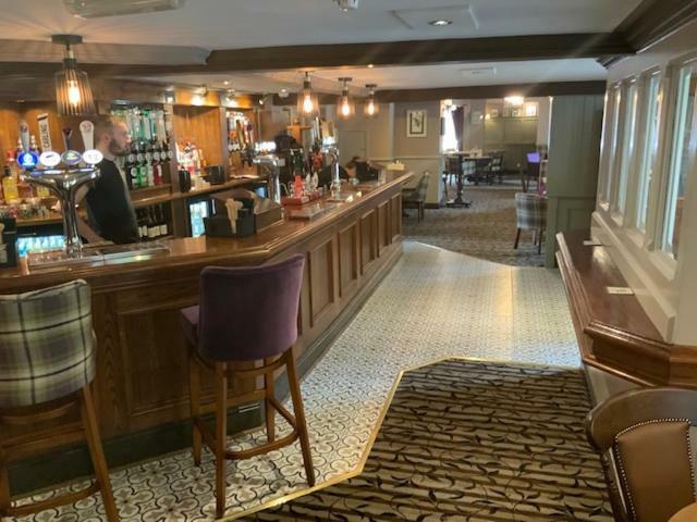 Swan & Talbot Inn 웨더비 외부 사진
